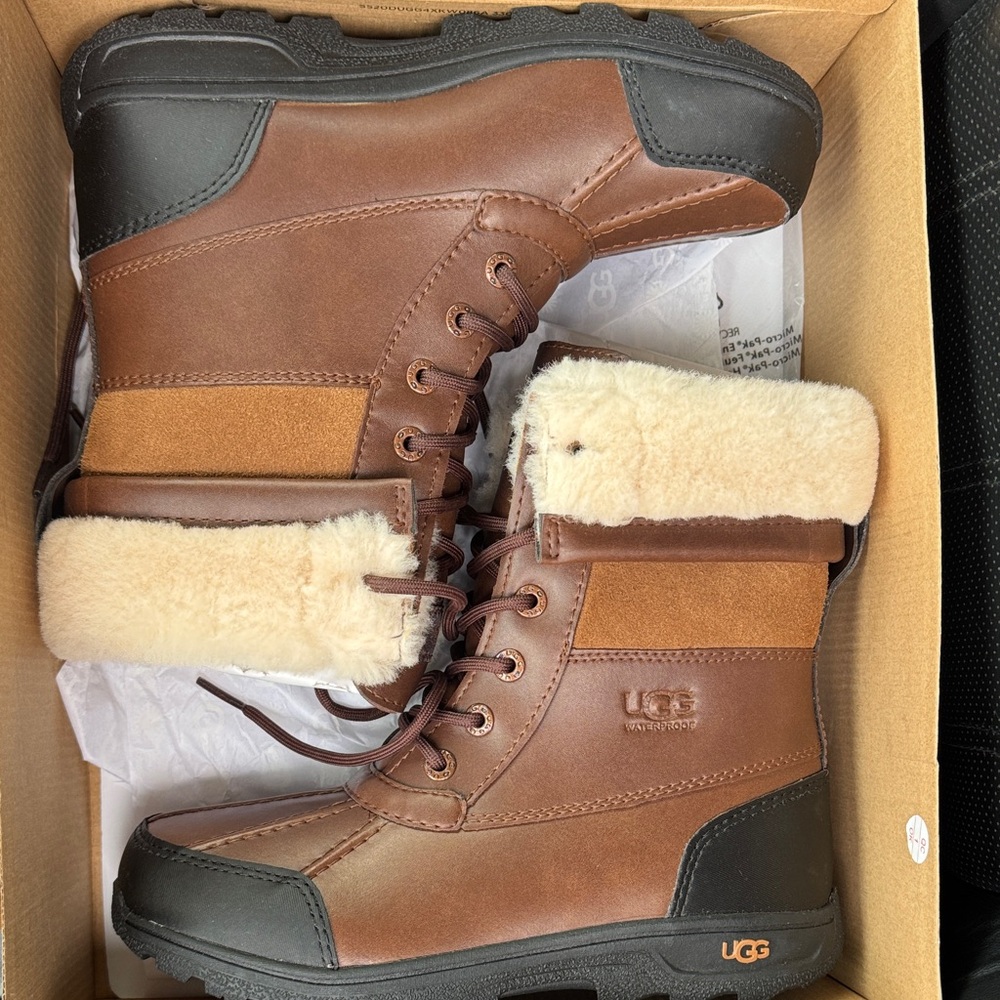 UGG  Kids Tan and Black Leather Boots